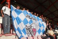 Młodzież Miejskiego Klubu Rugby na meczu Polska v Szwecja